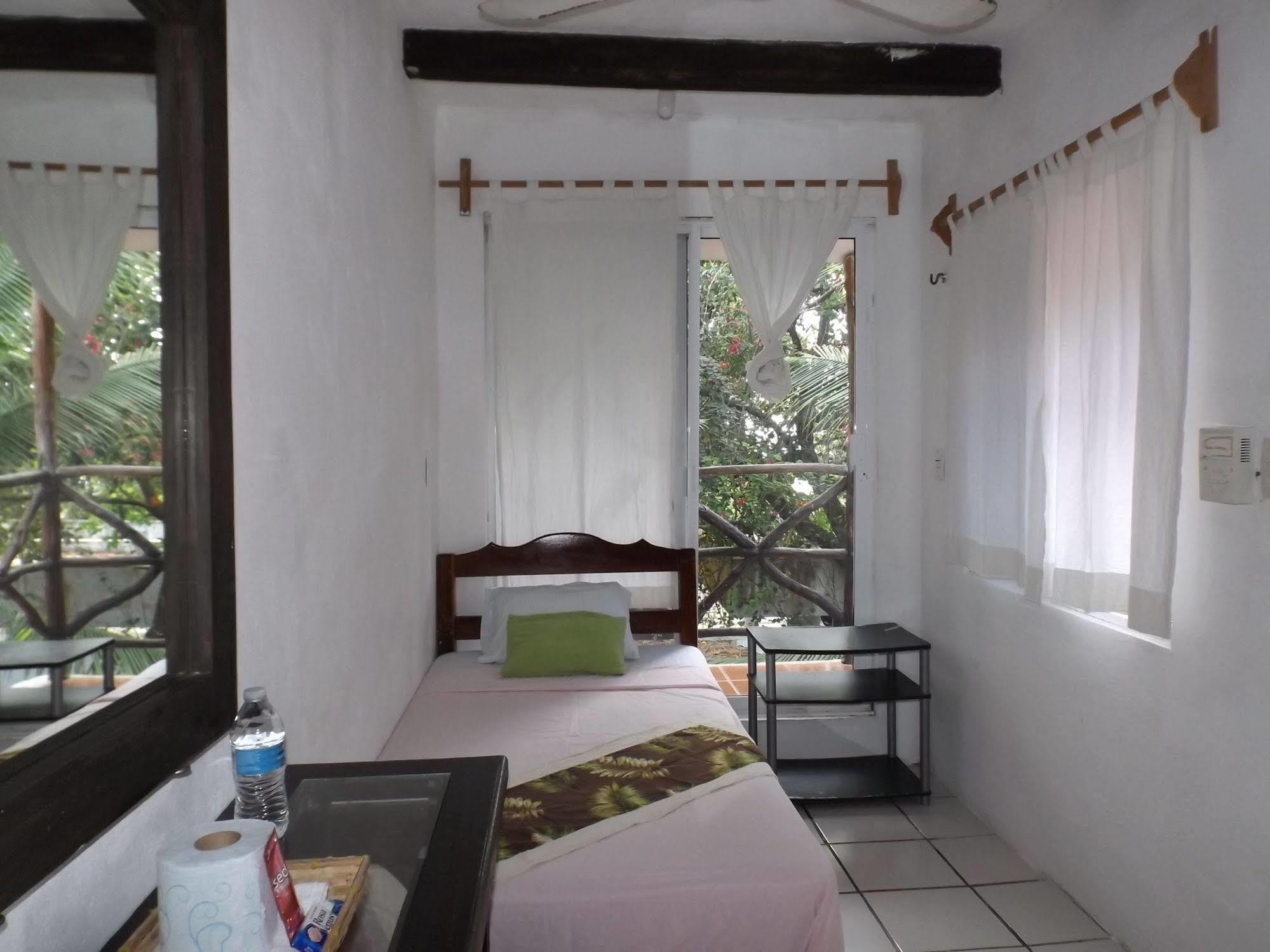 Nido Del Quetzal Hotel Bacalar Esterno foto